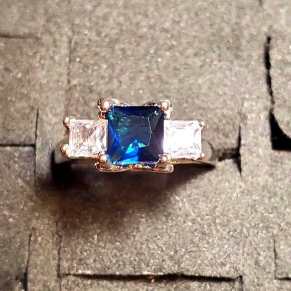 š„Simulated sapphire & cz ring size 6 - Picture 1 of 5